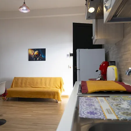 European - Town Center Self Check-in Apartment Catania