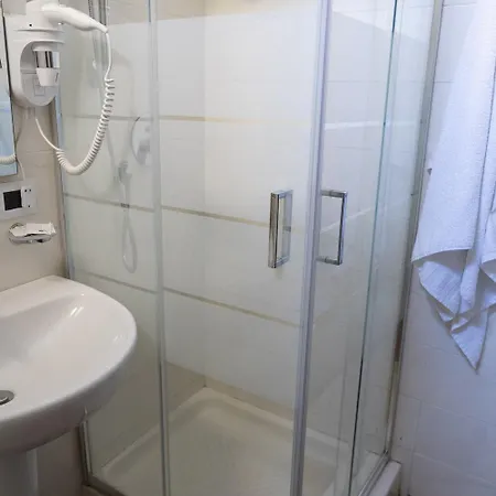 European - Town Center Self Check-in Apartment *